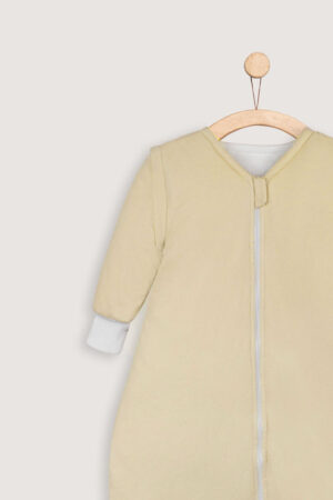 Sacoinviernobeigeamarillo Zoom Web