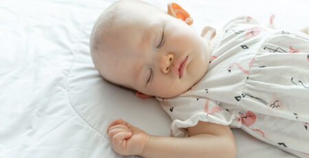 como dormir a un bebe